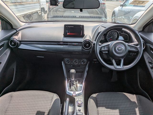 
								2018 MAZDA DEMIO 15S full									